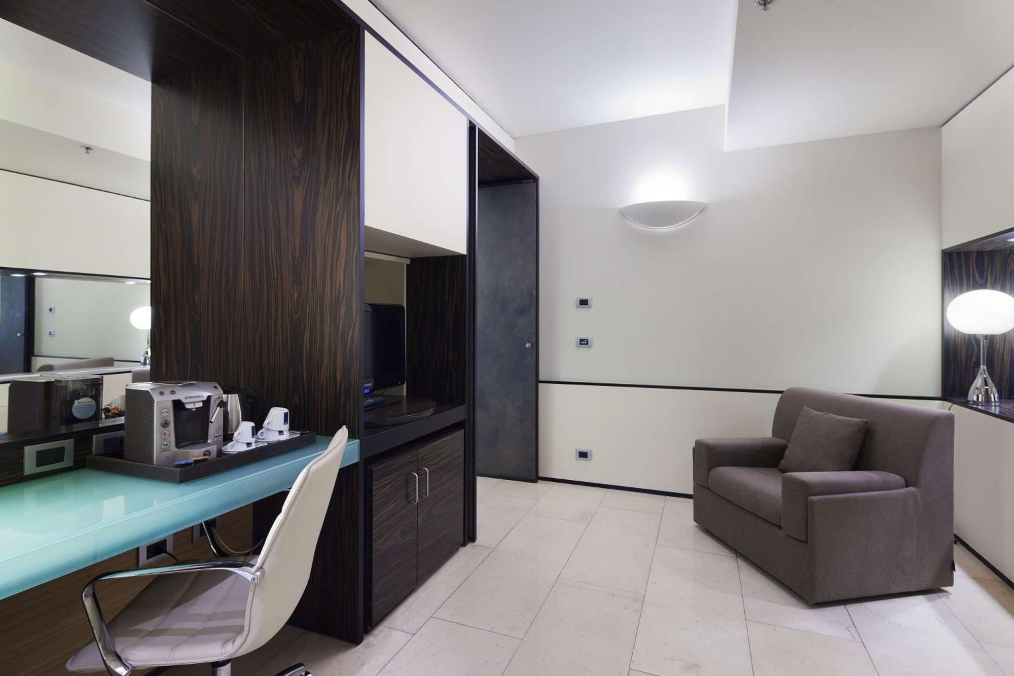 Junior Suite mit Aussicht auf das Darsena und Zustellbett